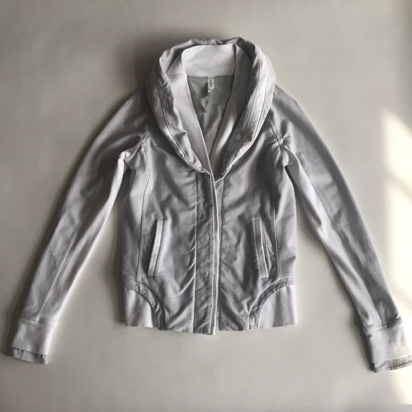 EUC Lululemon Back to Class jacket